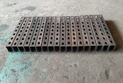 光伏支架全自动冲孔机  光伏支架小件自动打孔机